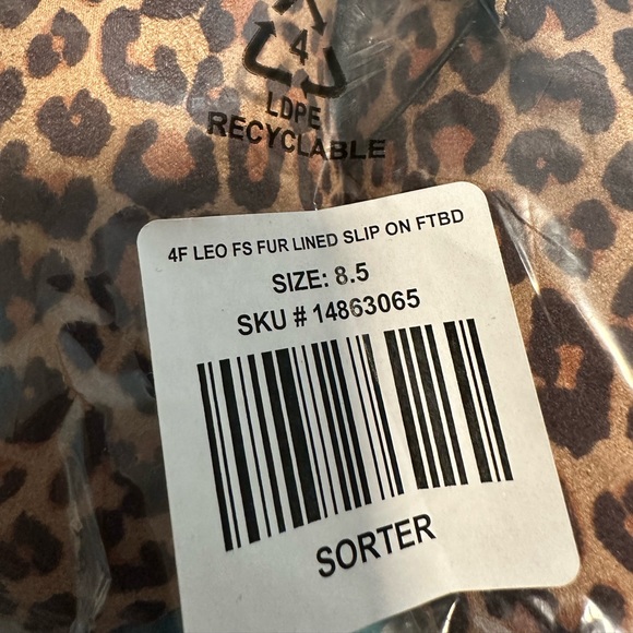 NWT TORRID SIZE 8.5 8 1/2 LEOPARD FAUX FUR-LINED SLIP ONS (WW) SHOES LADIES - Picture 5 of 5